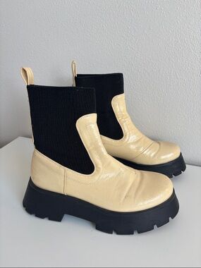 Sam Edelman Leslie Circus Lug-Sole Chelsea Booties size 8 chunky leather y2k